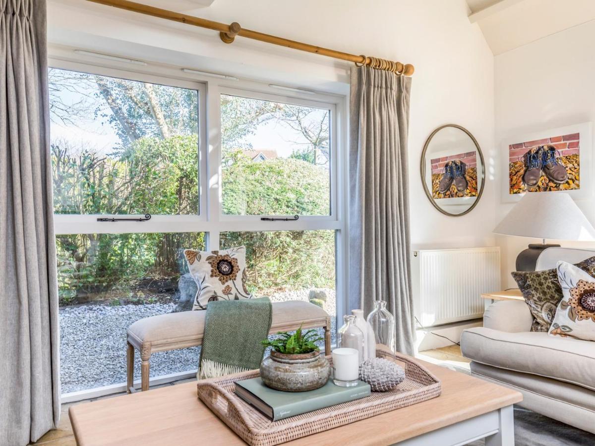 Pass The Keys Peaceful And Beautiful 1 Bedroom Barn Conversion Chichester Exterior photo