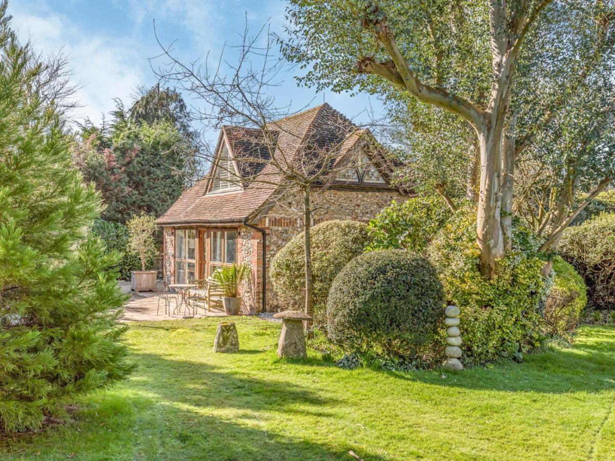 Pass The Keys Peaceful And Beautiful 1 Bedroom Barn Conversion Chichester Exterior photo