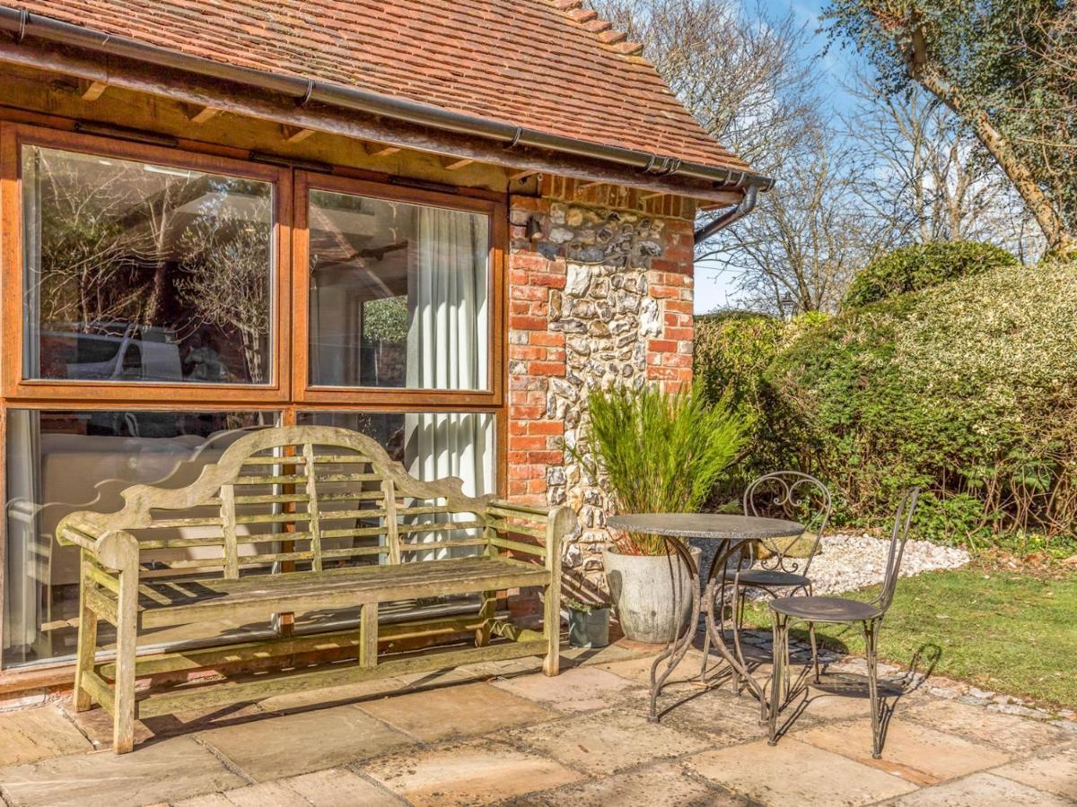 Pass The Keys Peaceful And Beautiful 1 Bedroom Barn Conversion Chichester Exterior photo